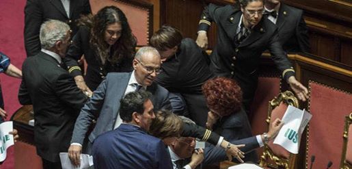 IUS SOLI: “Casapound e Lega Nord uniti nella violenza. Solidarietà e vicinanza alla ministra Fedeli”