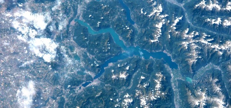 LAGO DI COMO, visto dalla spazio