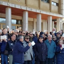 CAMPIONE D’ITALIA: “Lunedì sarò al presidio con i cittadini abbandonati dal Governo”