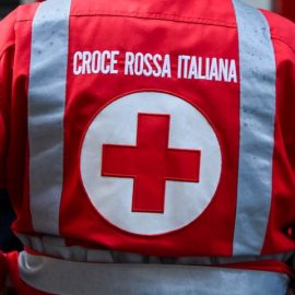 CRI COMO: “Solidarietà agli operatori comaschi che pur senza stipendio da 4 mesi, continuano il loro lavoro contro il covid-19”