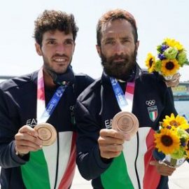 MALTEMPO NEL COMASCO, INCENDI NELL’ORISTANESE: “Grazie ragazzi, il vostro brozo olimpico e la vostra dedica ai territori devastati ci rende ancora più orgogliosi di voi”