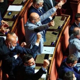 DDL ZAN AFFOSSATO: “Che vergogna quegli applausi al Senato”