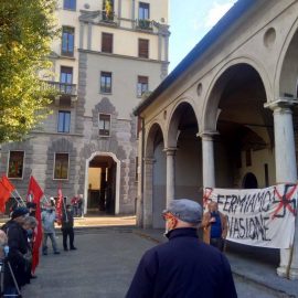 COMO SENZA FRONTIERE, SKINHEAD A COMO:  “Dalla parte dei valori fondanti della nostra democrazia contro gli atti di violenza fascista e razzismo che hanno sporcato la nostra città”