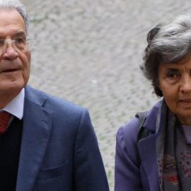 CORDOGLIO A ROMANO PRODI PER LA SCOMPARSA DELLA MOGLIE FLAVIA