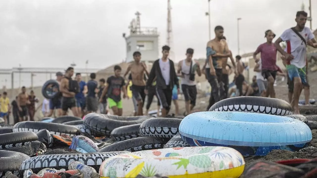 CEUTA: “Meloni usa una tragedia umanitaria per fare propaganda. Insegue Vannacci e Trump, altro che scafisti”