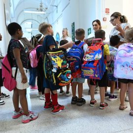 SCUOLA: “Meloni costruisce emergenze invece di affrontare problemi reali”